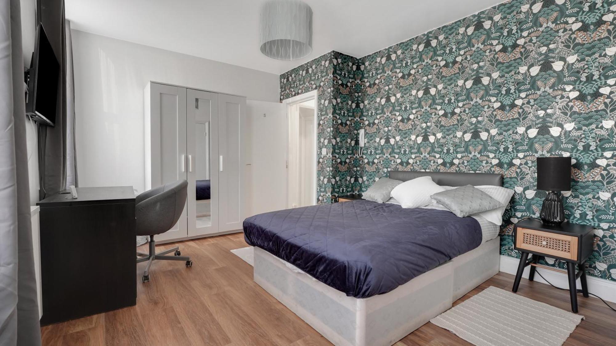 Comfy Double En-Suite Room In Barking Barking  Exterior foto
